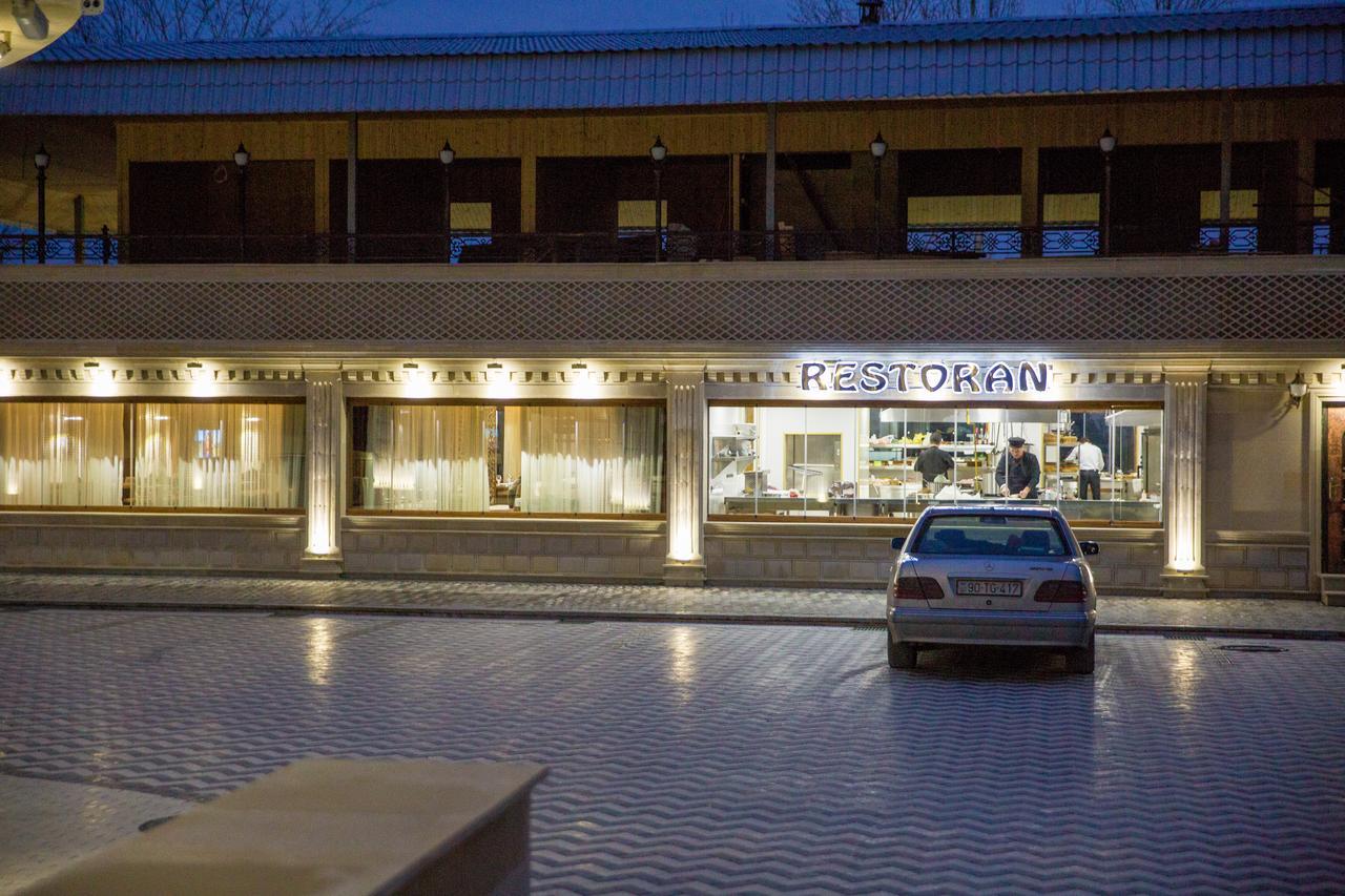 Semeni Hotel & Restaurant ミンゲチェヴィル エクステリア 写真